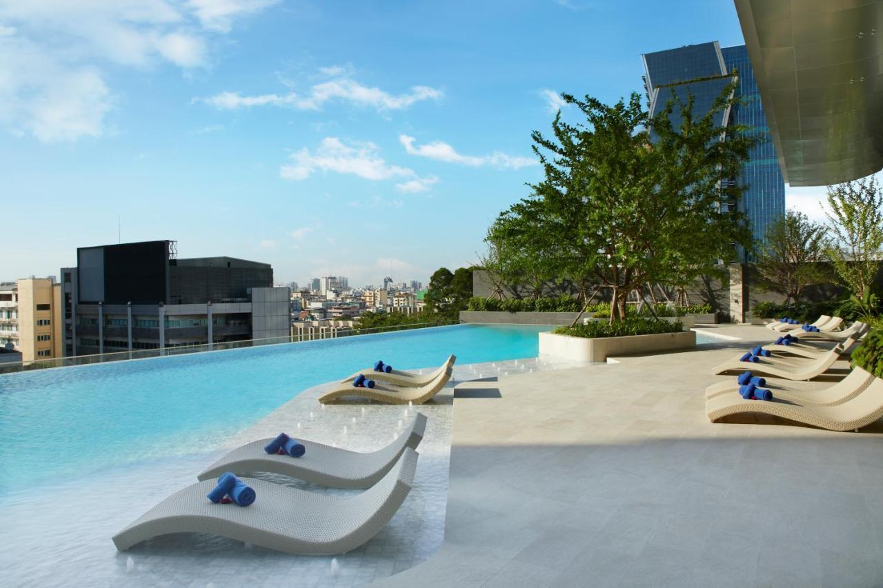 Somerset Rama 9 Bangkok Exterior photo The pool at the 1018