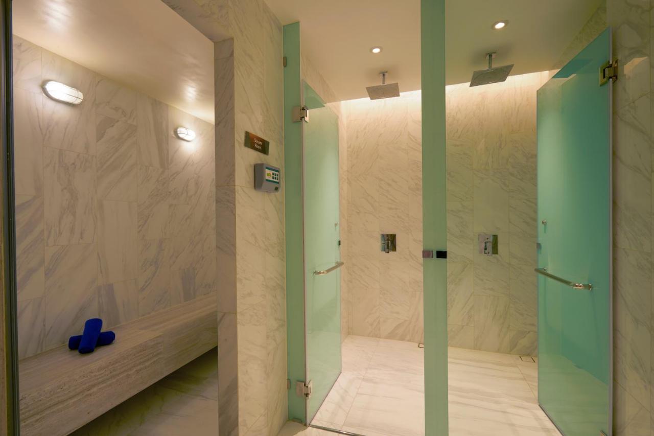 Somerset Rama 9 Bangkok Exterior photo Shower room